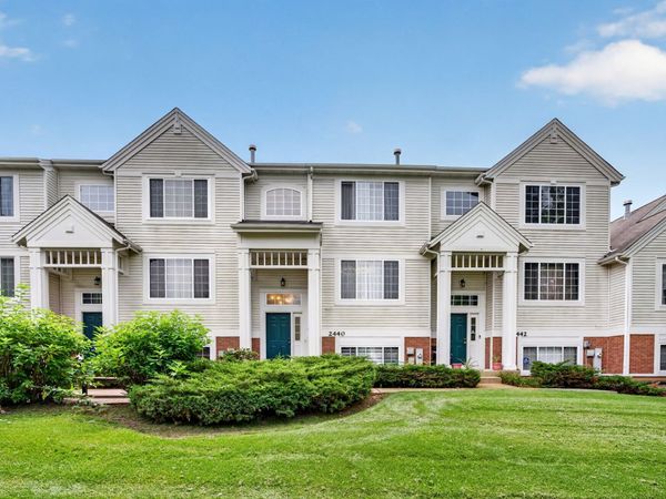 2440 Oakfield Court , Aurora, IL 60503