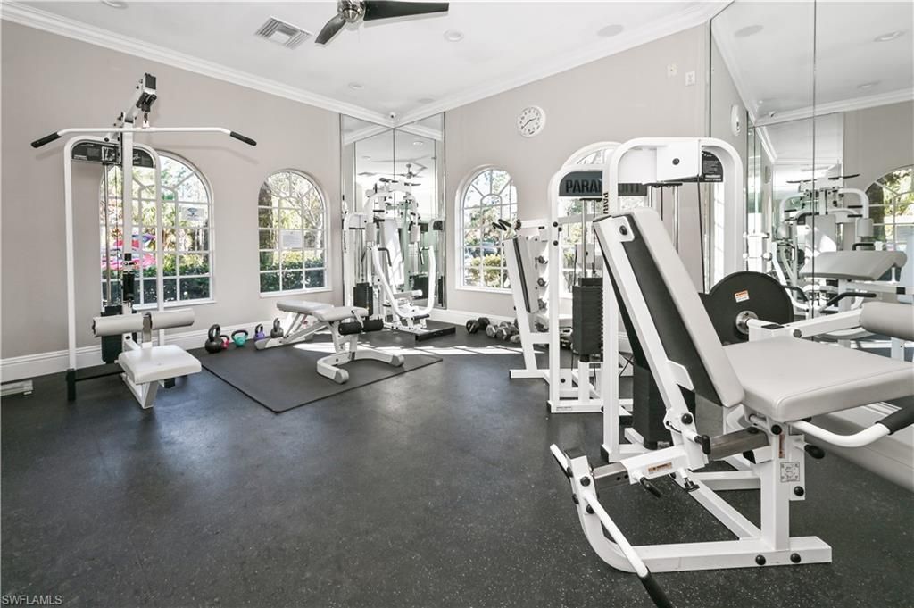 3911 Aurora Ct, Naples, FL 34116 Photo