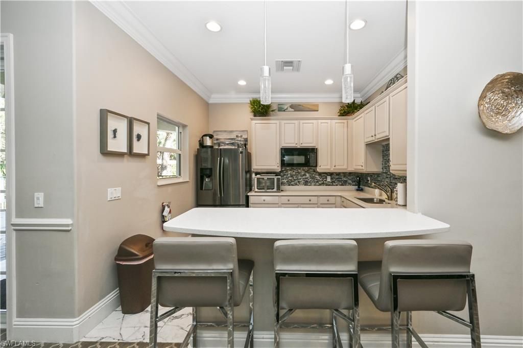 3911 Aurora Ct, Naples, FL 34116 Photo