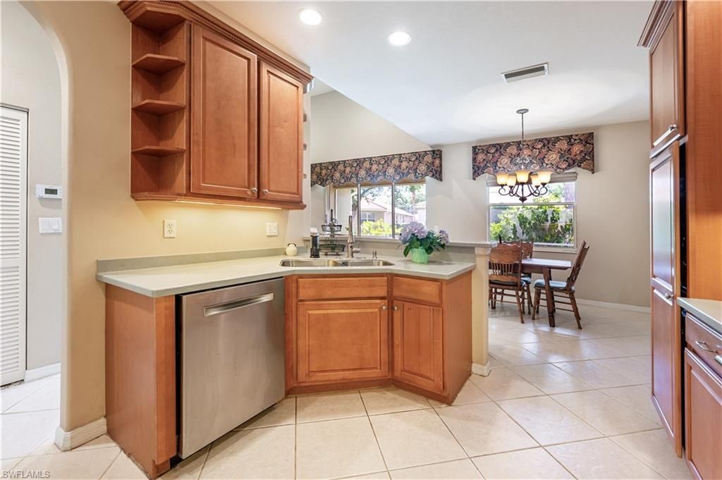3911 Aurora Ct, Naples, FL 34116 Photo