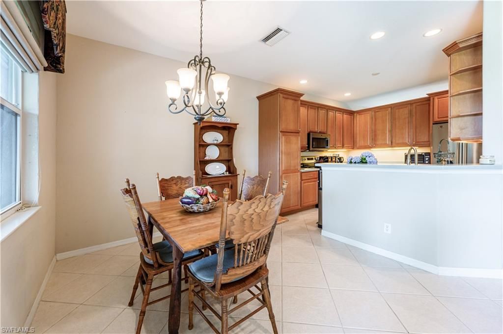 3911 Aurora Ct, Naples, FL 34116 Photo