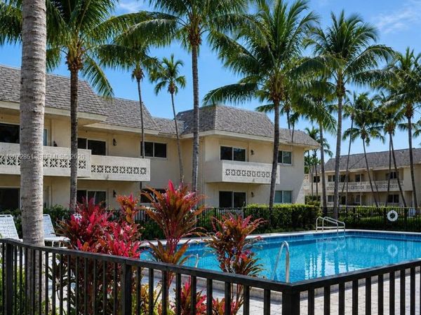 14500 SW 88th Ave, Unit 227, Palmetto Bay, FL 33176
