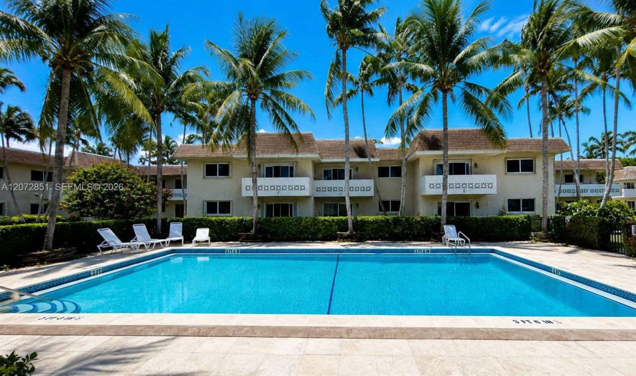 14500 SW 88th Ave, Unit 227, Palmetto Bay, FL 33176 Photo