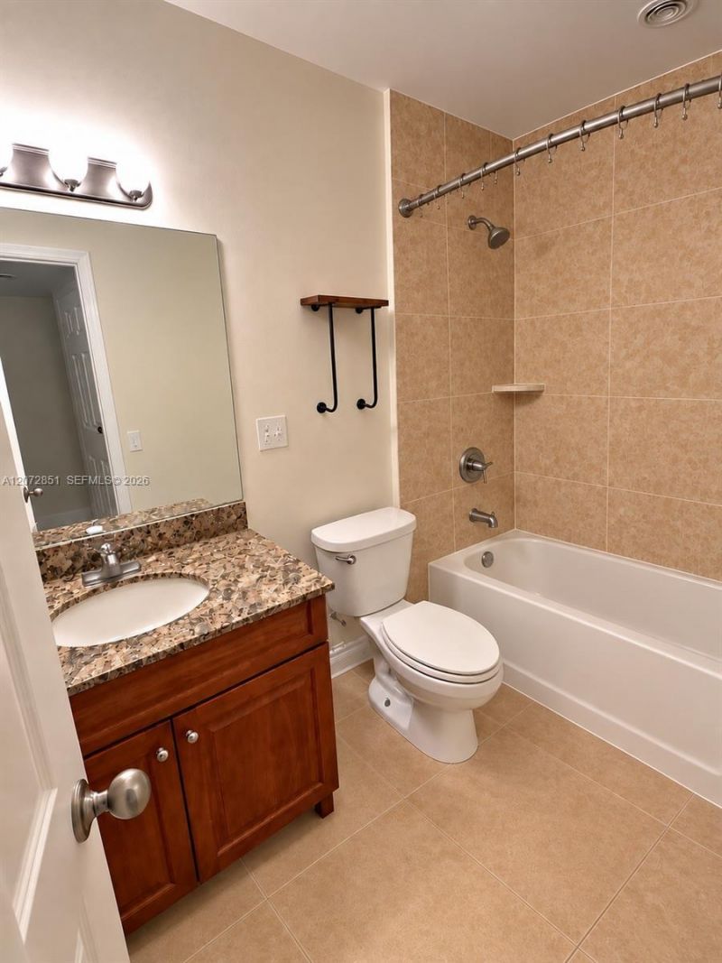 14500 SW 88th Ave, Unit 227, Palmetto Bay, FL 33176 Photo