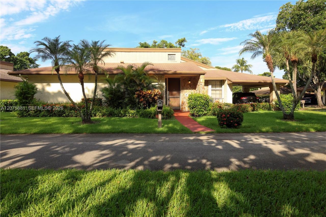 8050 Palmetto Palm Cir , Unit 55, Tamarac, FL 33321 Photo