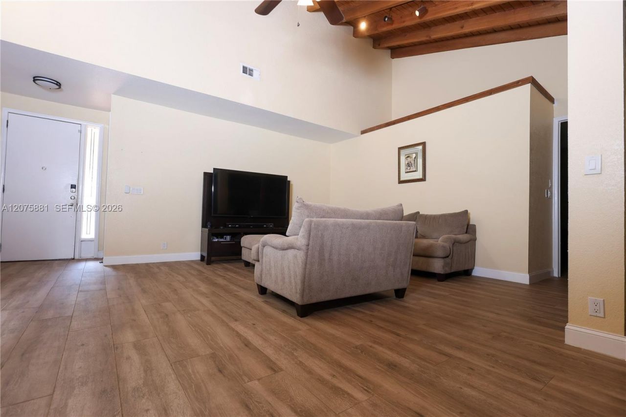 8050 Palmetto Palm Cir , Unit 55, Tamarac, FL 33321 Photo