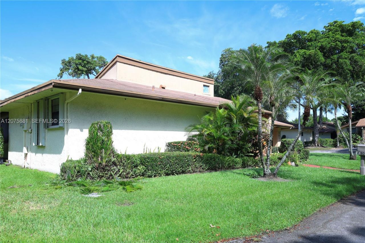 8050 Palmetto Palm Cir , Unit 55, Tamarac, FL 33321 Photo