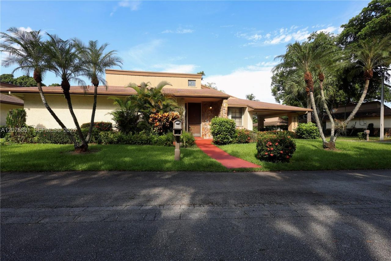 8050 Palmetto Palm Cir , Unit 55, Tamarac, FL 33321 Photo
