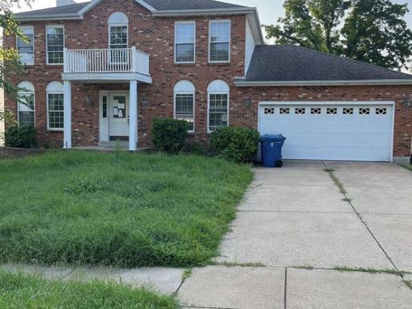 6230 Tesson Park Drive , Hazelwood, MO 63042
