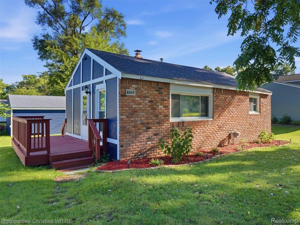 4645 Downing Drive, Hamburg Township, Mi 48169