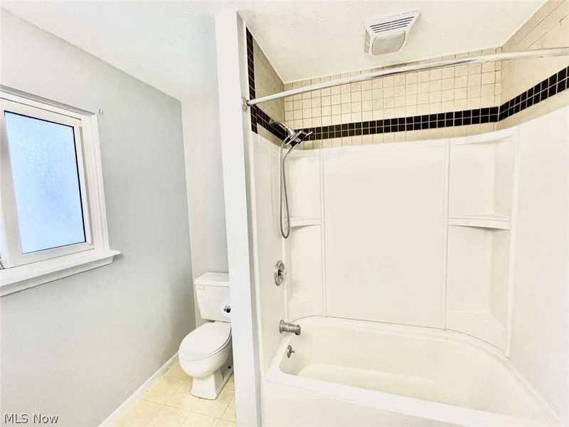 4885 Lear Nagle Road, North Ridgeville, OH 44039 Photo 13
