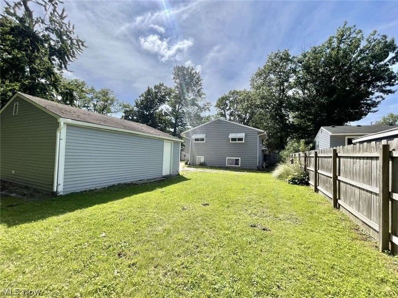 4885 Lear Nagle Road, North Ridgeville, OH 44039 Photo 24
