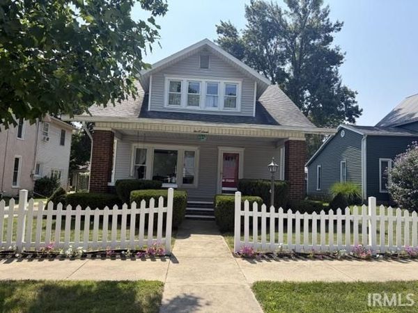 207 W Berry Street, Middlebury, IN 46540