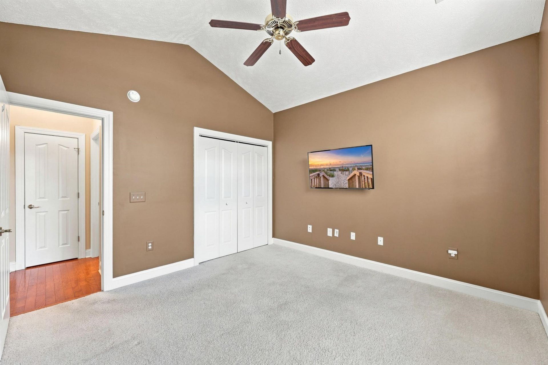 220 Laurel Bay Dr. Photo 32