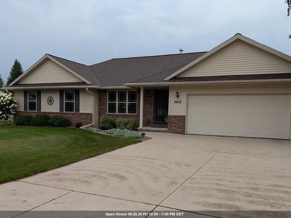 3652 S RIDGE ROAD, De Pere, WI 54115