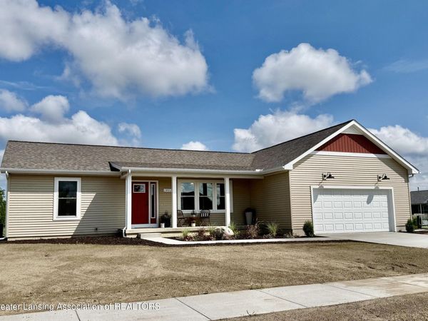 1402 Kelcrasta Drive, St. Johns, MI 48879