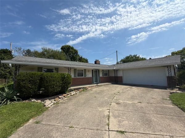 566 Cherry Hill Place, Fairborn, OH 45324