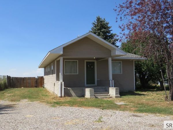 583 N 3500 E, MENAN, ID 83434