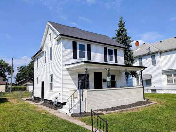211 Cleveland Street, Mishawaka, IN 46544