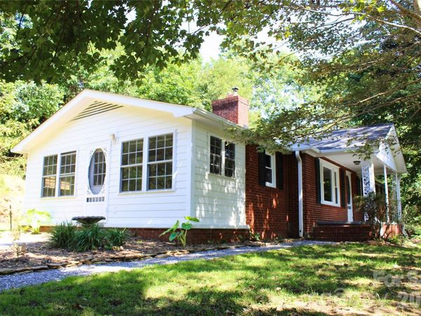 2838 Seven Mile Ridge Road , Burnsville, NC 28714