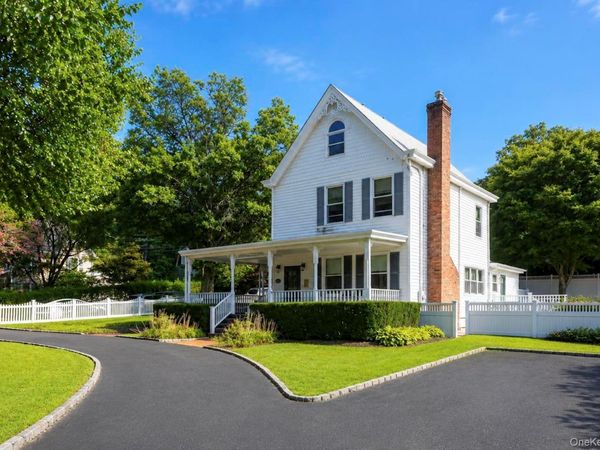 104 Bayville Avenue , Bayville, NY 11709