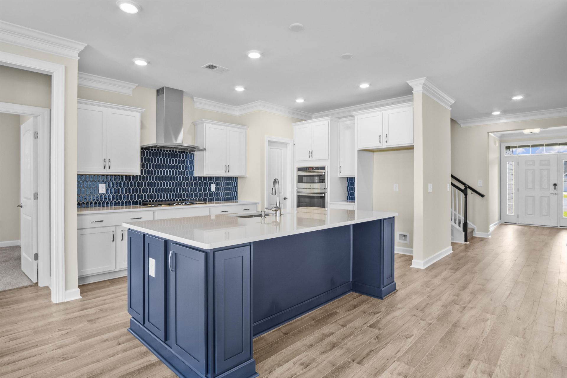 435 Starlit Way  Photo 4