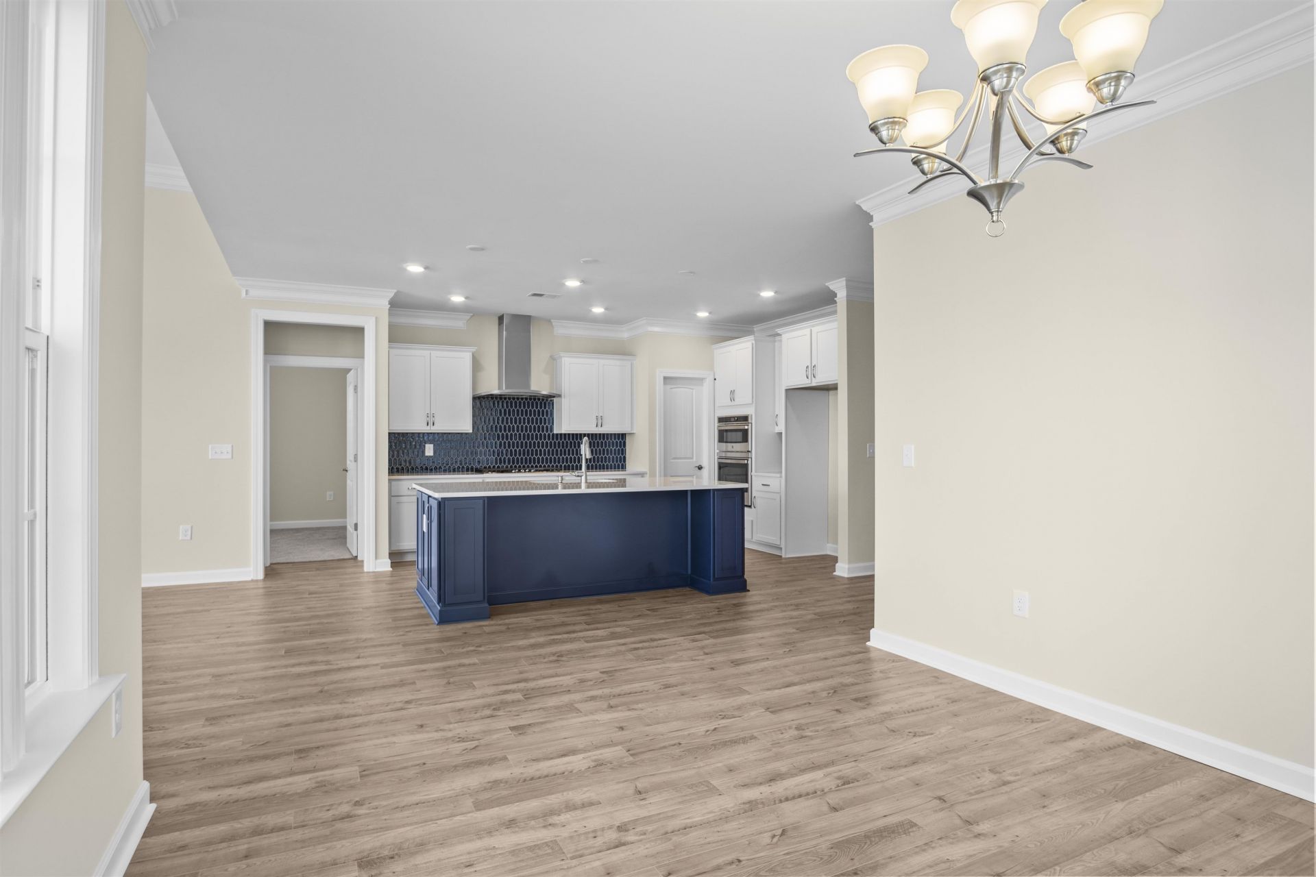 435 Starlit Way  Photo 6