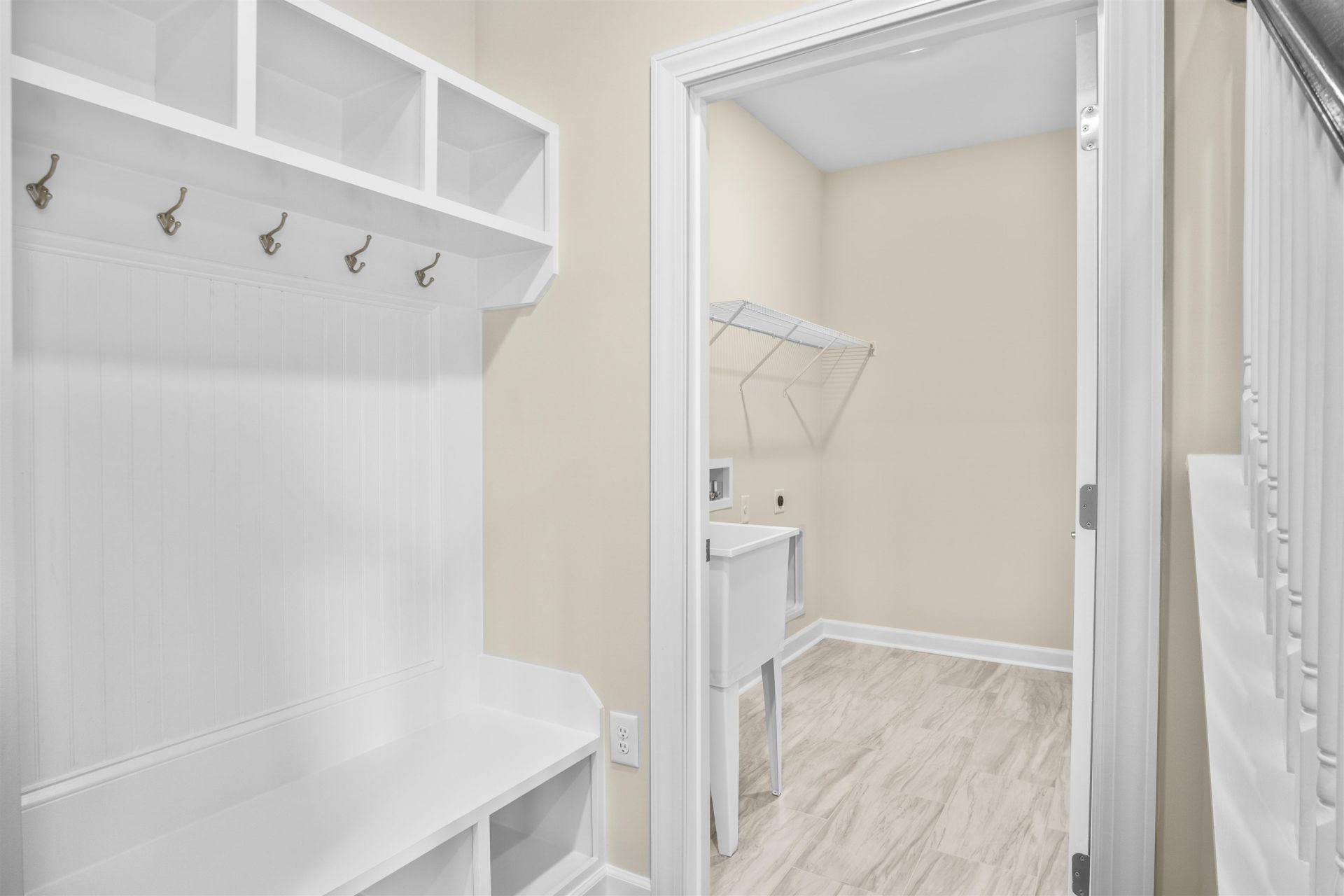 435 Starlit Way  Photo 9