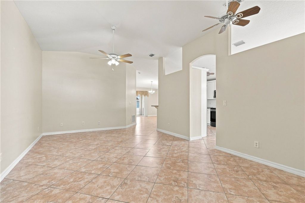 815 Greenleaf Circle, Vero Beach, FL 32960 Photo