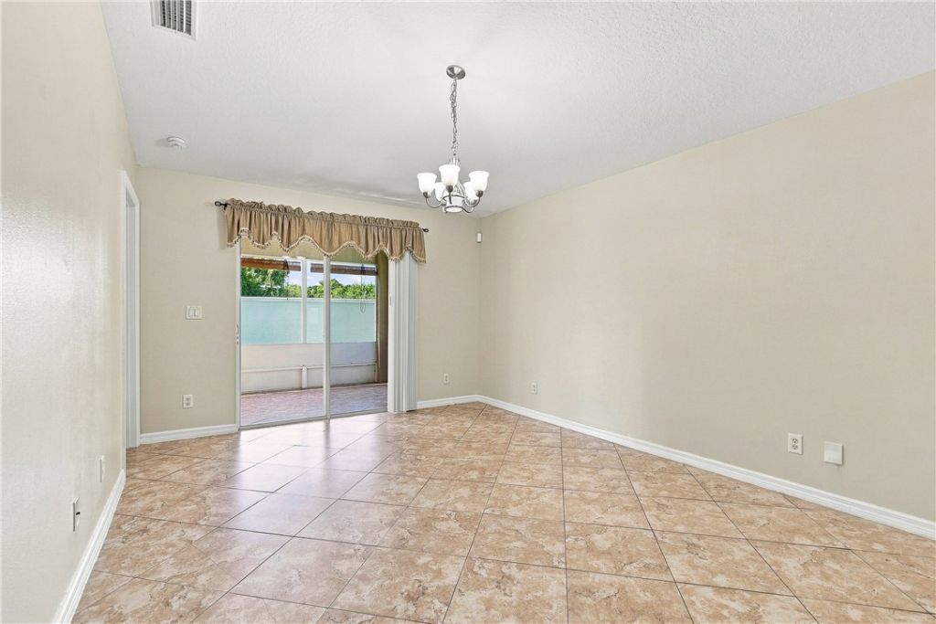 815 Greenleaf Circle, Vero Beach, FL 32960 Photo