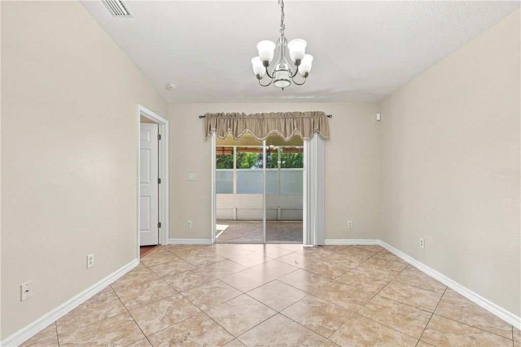 815 Greenleaf Circle, Vero Beach, FL 32960 Photo