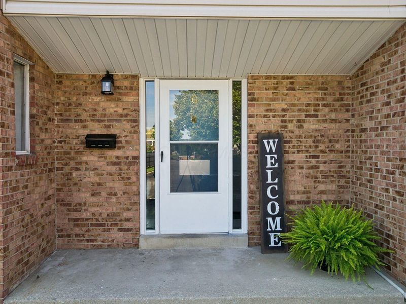 121 W Ticonderoga Drive, Unit G, Westerville, OH 43081 Photo 1