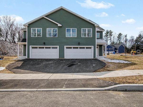 105 Elsa Lane, Essex, VT 05452