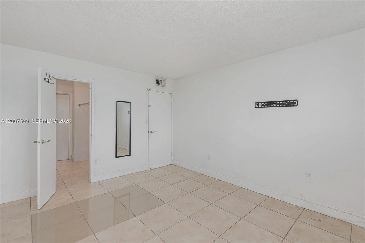 1805 Sans Souci Blvd, Unit 532, North Miami, FL 33181 Photo