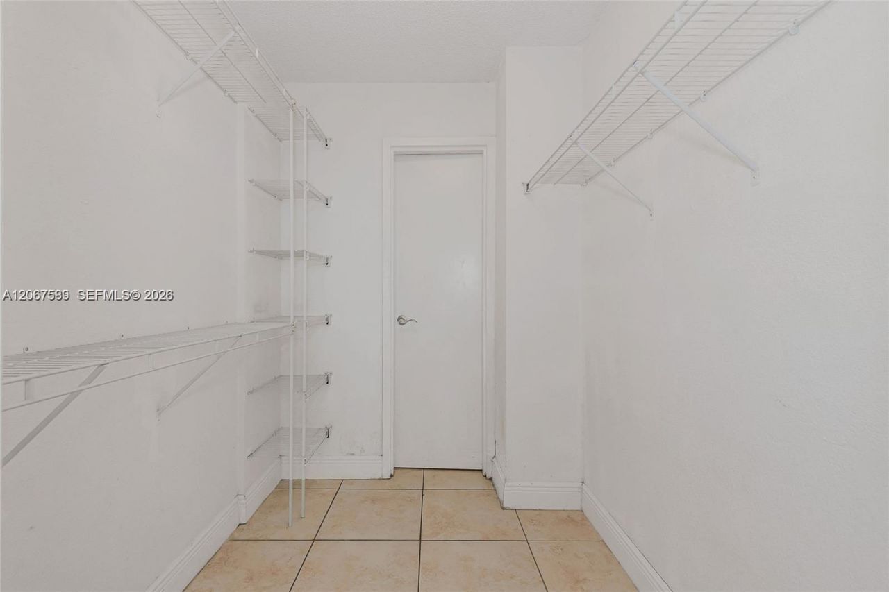 1805 Sans Souci Blvd, Unit 532, North Miami, FL 33181 Photo