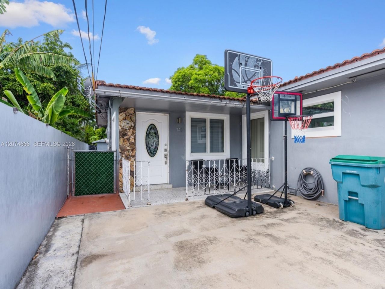 740 NW 32nd Ct , Miami, FL 33125 Photo