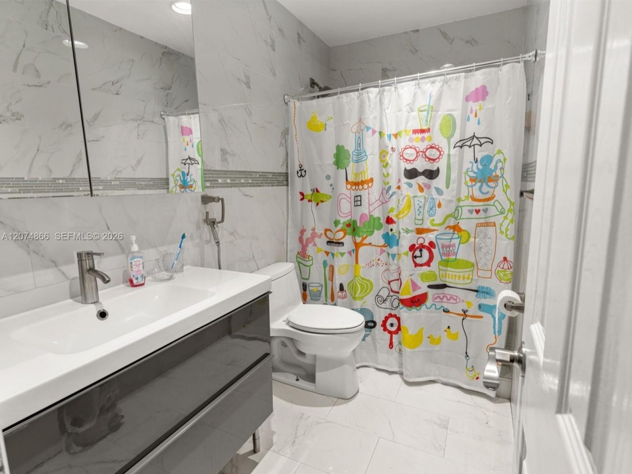 740 NW 32nd Ct , Miami, FL 33125 Photo