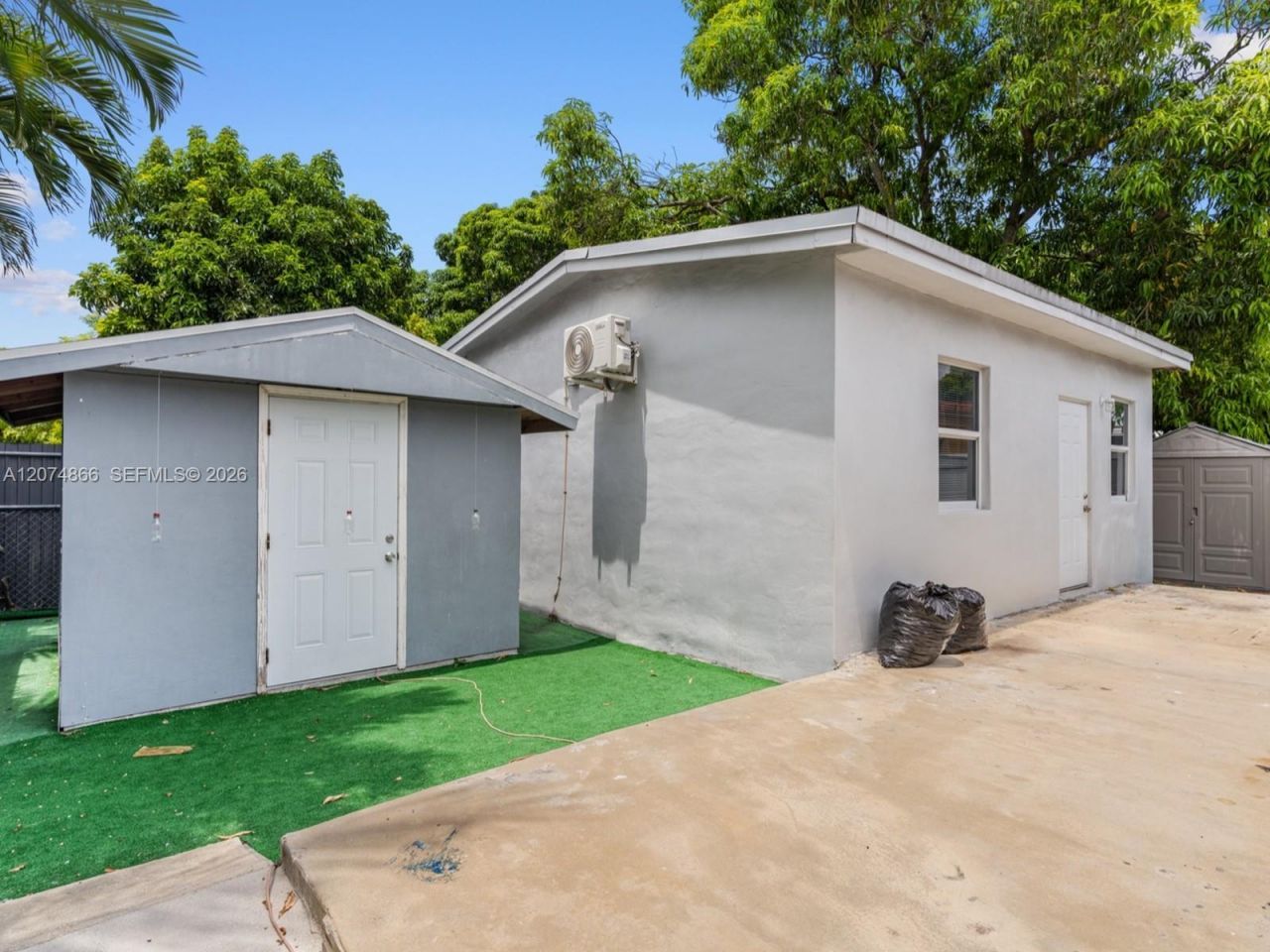 740 NW 32nd Ct , Miami, FL 33125 Photo