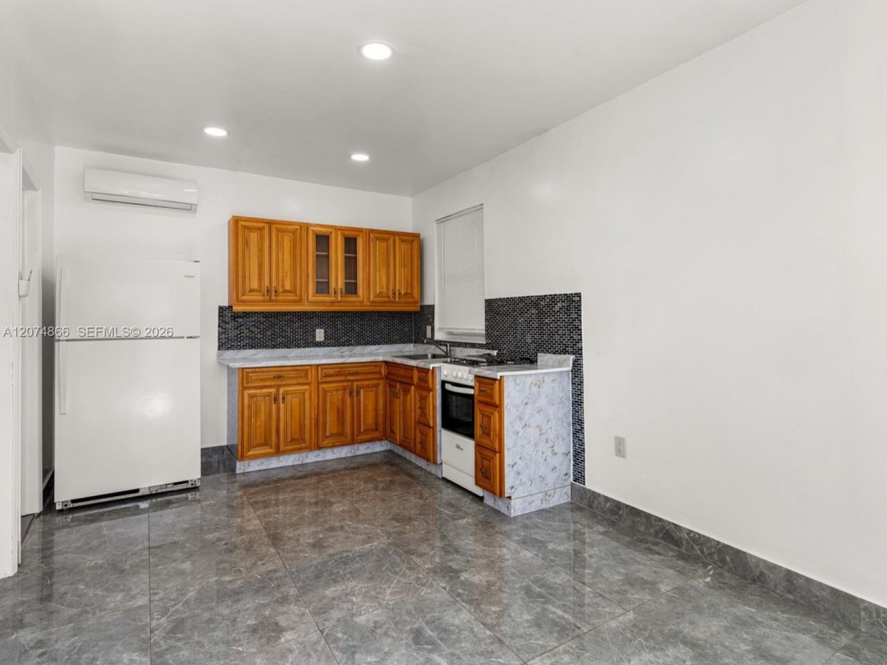 740 NW 32nd Ct , Miami, FL 33125 Photo