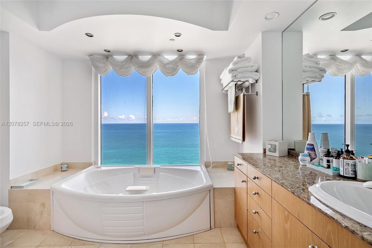 19111 Collins Ave , Unit 2705, Sunny Isles Beach, FL 33160 Photo