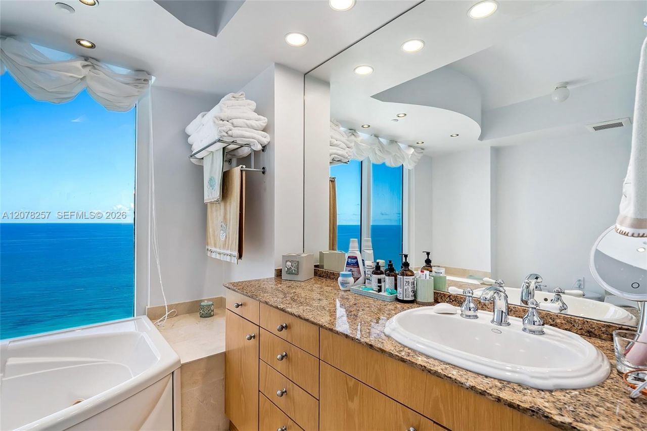 19111 Collins Ave , Unit 2705, Sunny Isles Beach, FL 33160 Photo