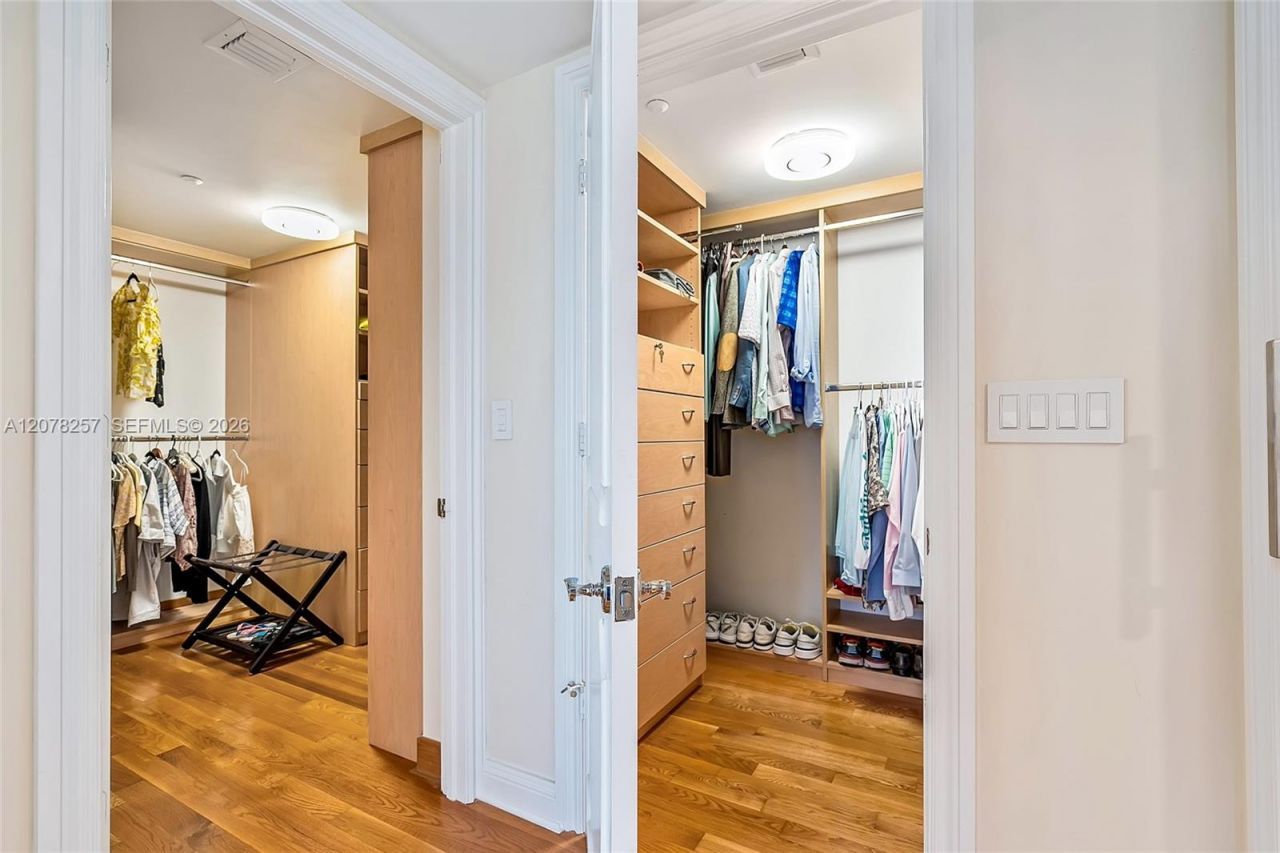 19111 Collins Ave , Unit 2705, Sunny Isles Beach, FL 33160 Photo