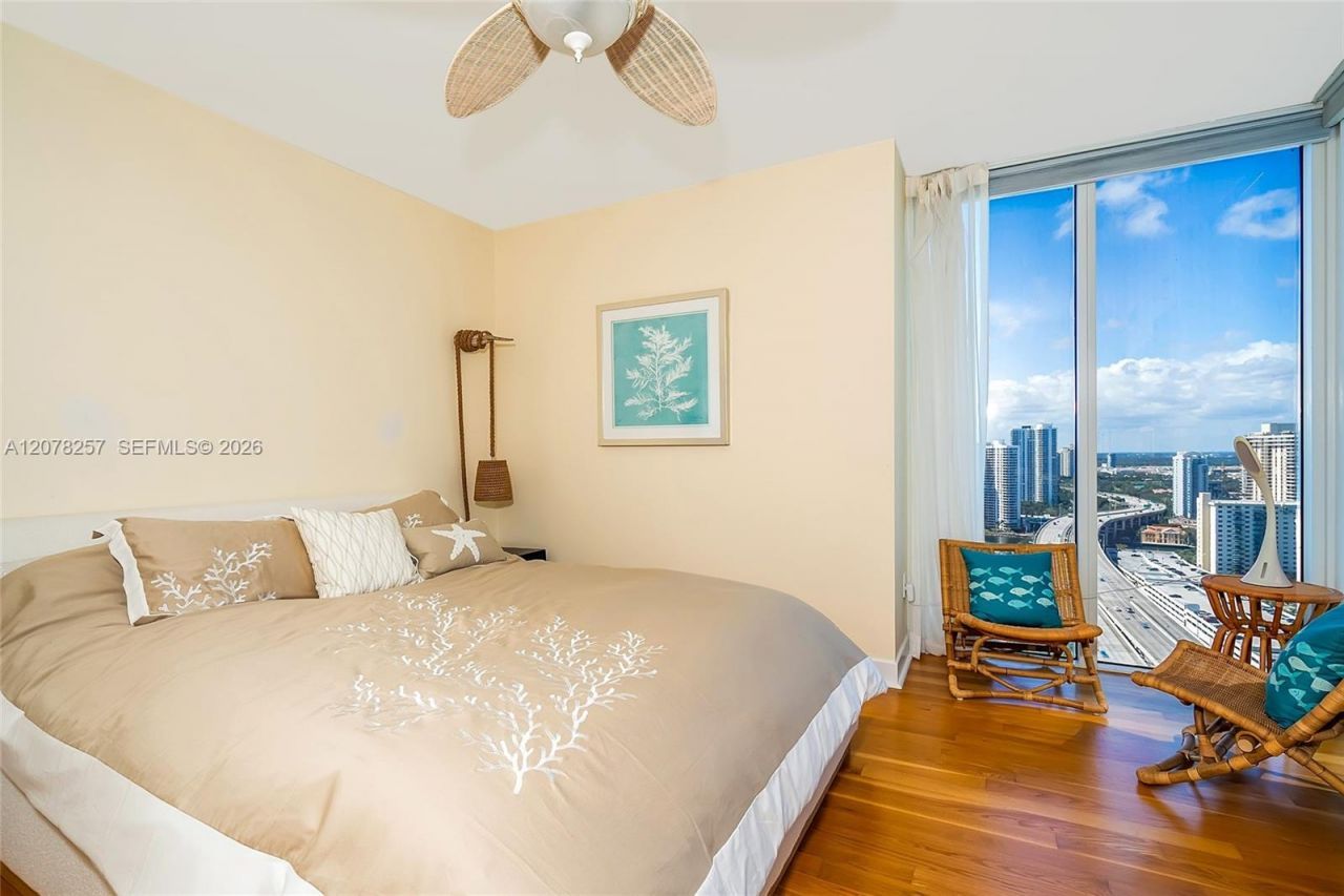 19111 Collins Ave , Unit 2705, Sunny Isles Beach, FL 33160 Photo