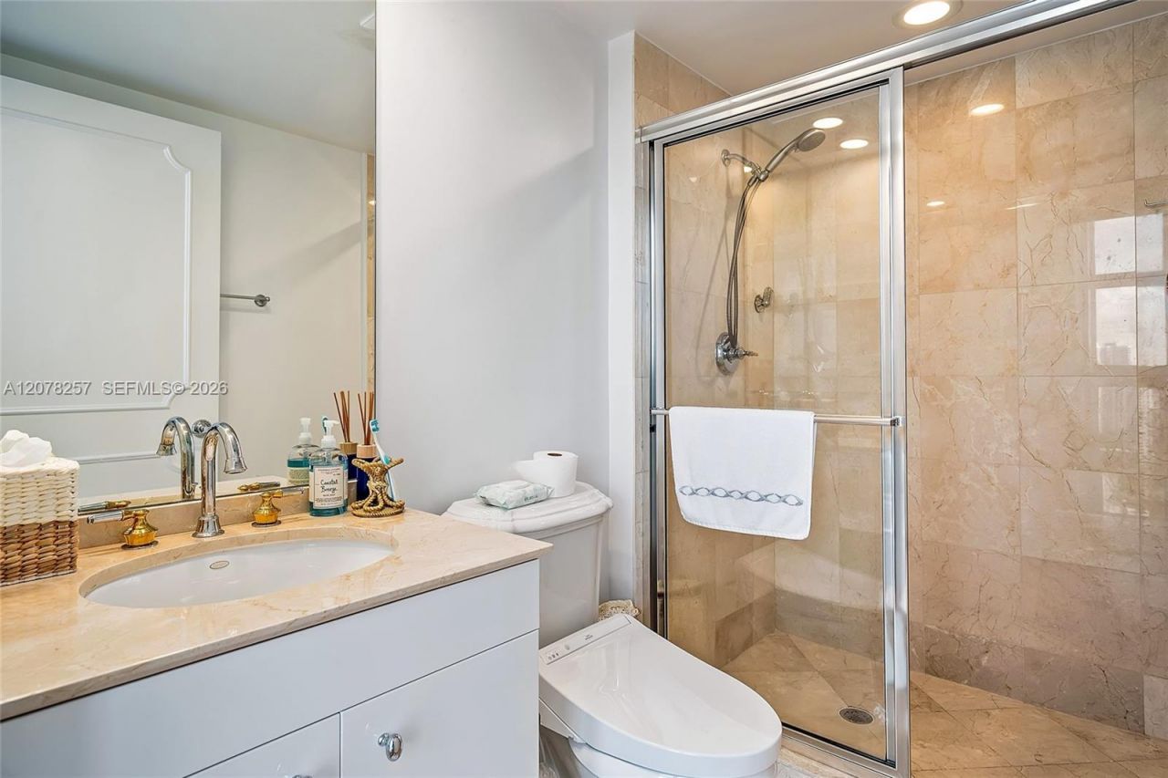 19111 Collins Ave , Unit 2705, Sunny Isles Beach, FL 33160 Photo