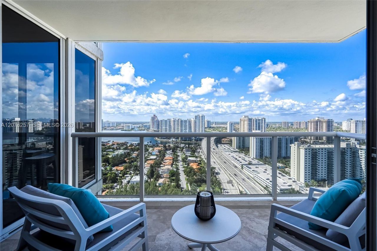 19111 Collins Ave , Unit 2705, Sunny Isles Beach, FL 33160 Photo