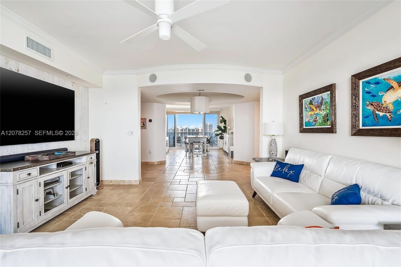 19111 Collins Ave , Unit 2705, Sunny Isles Beach, FL 33160 Photo