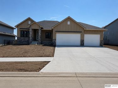 11313 S 191st Avenue, Gretna, NE 68028