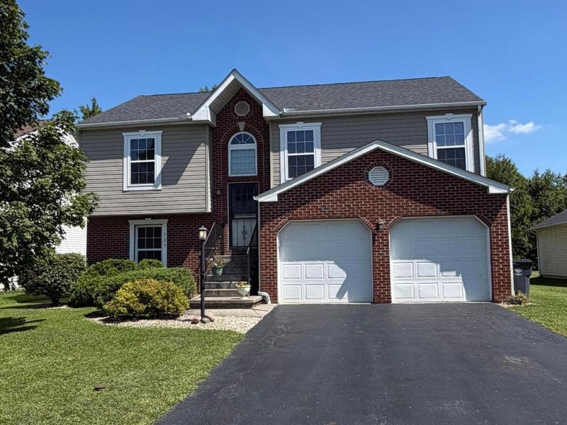 323 Haystack Avenue, Pataskala, OH 43062 Photo 1