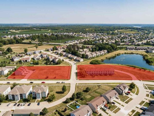 1500-1672 Ponds Edge Ct, North Liberty, IA 52317