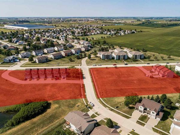 1500-1672 Ponds Edge Ct, North Liberty, IA 52317